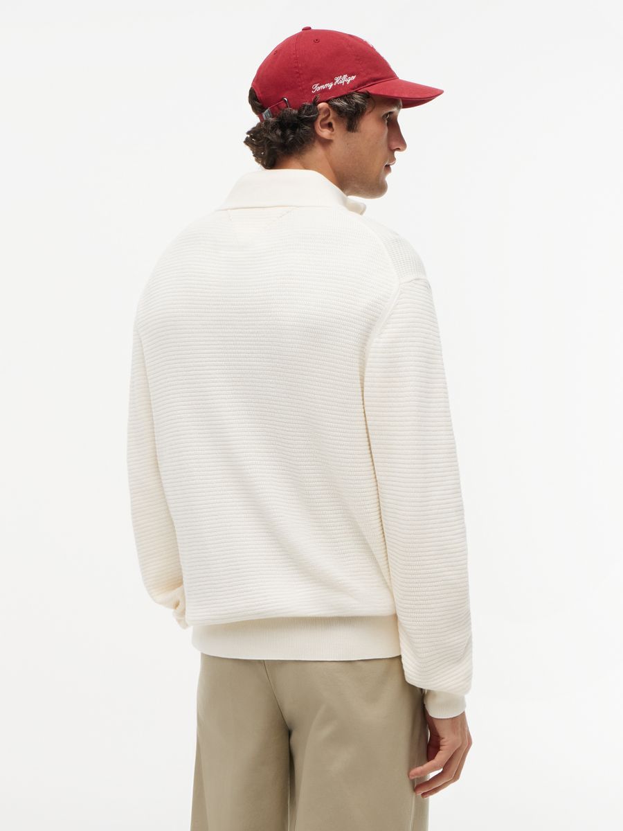 SEASONAL STRUCTURE ZIP MOCK
