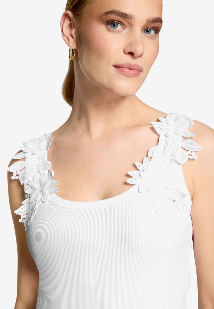 Top  mit floraler Spitze