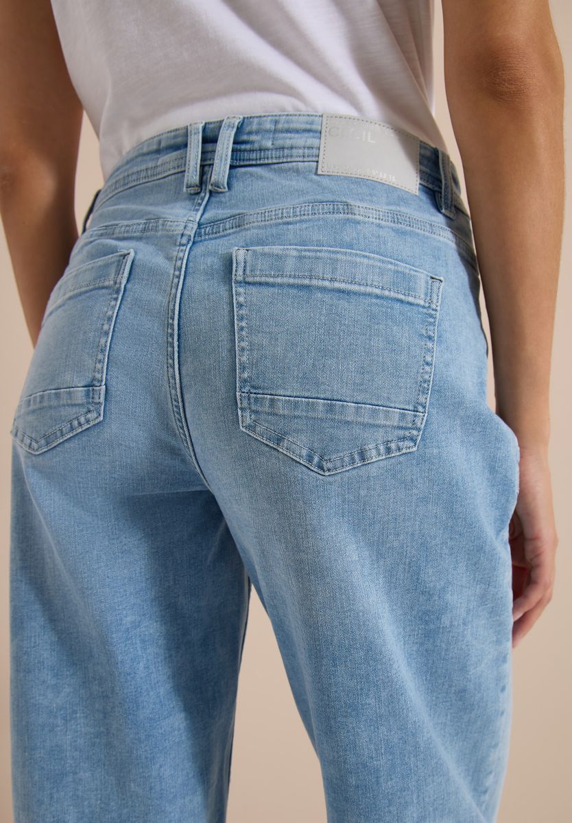 Barrel Leg Jeans mit aufgesetzten Taschen