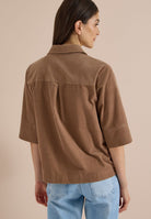 Kurzarm Hemdbluse aus Cord mit Brusttasche