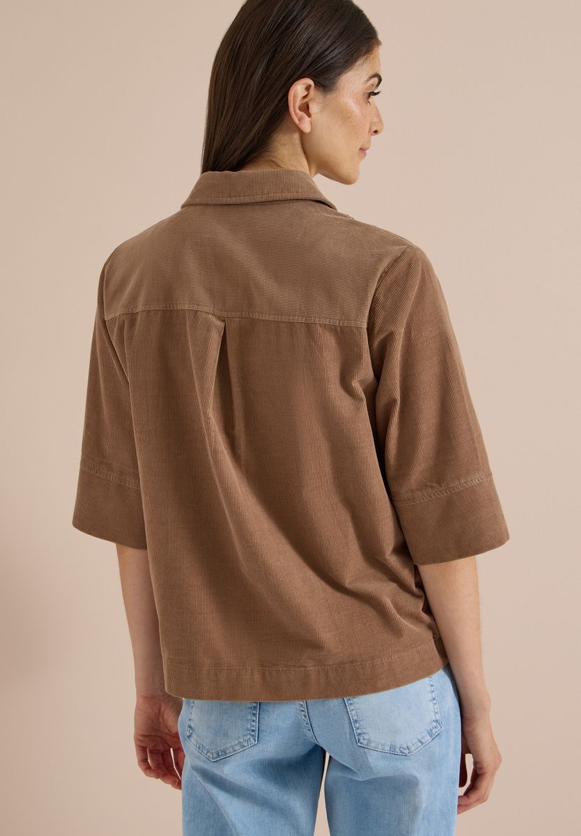 Kurzarm Hemdbluse aus Cord mit Brusttasche