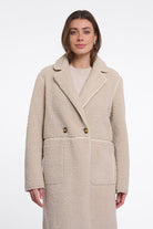 Juna.7002611