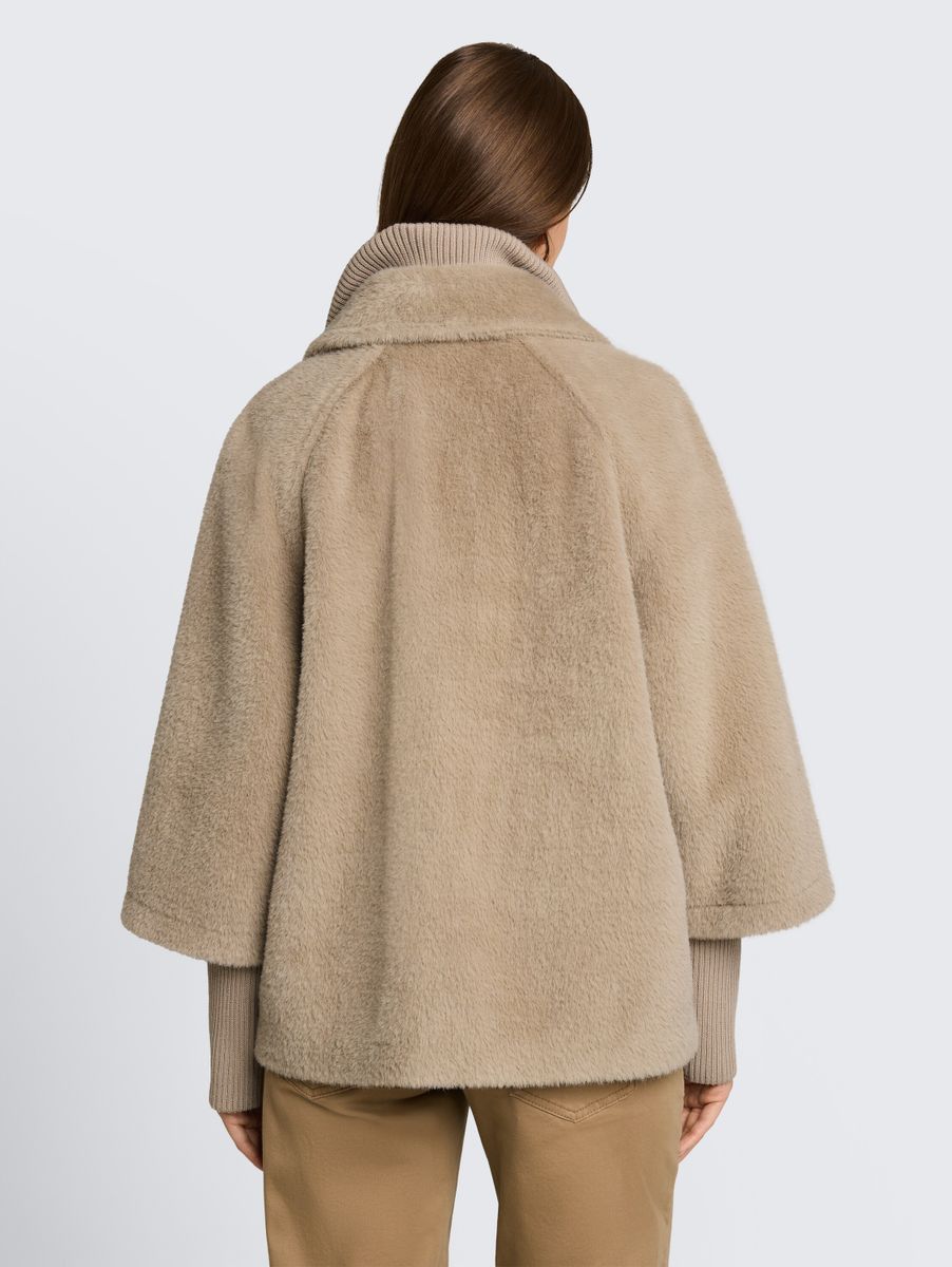 Cosy Cape Jacke im 2-in-1-Look