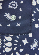 Dreieckstuch aus Viskose mit Bandana-Print
