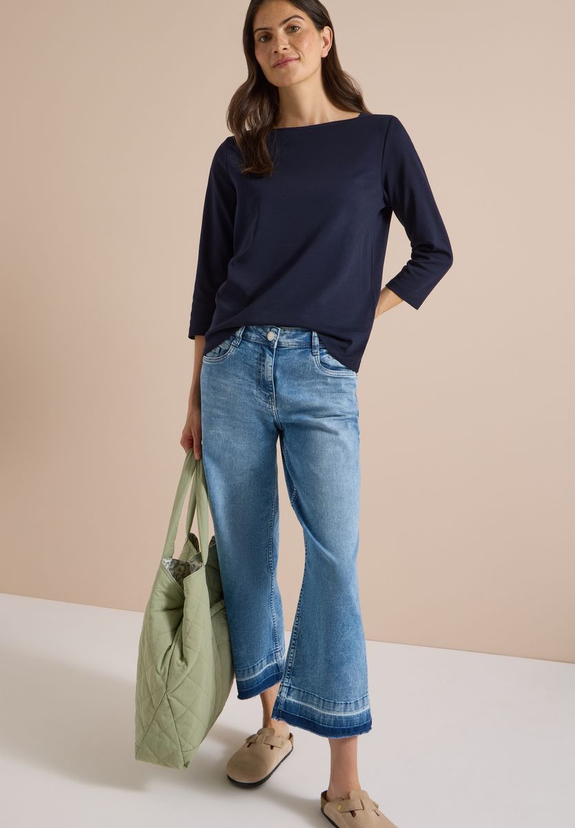 Basic Shirt mit U-Boot-Ausschnitt