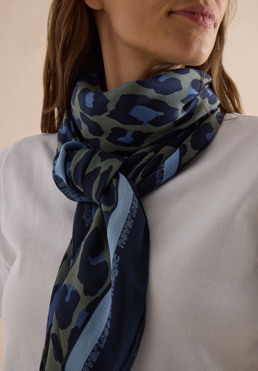 Dreieckstuch mit Leo-Muster