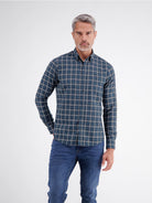BUTTON DOWN