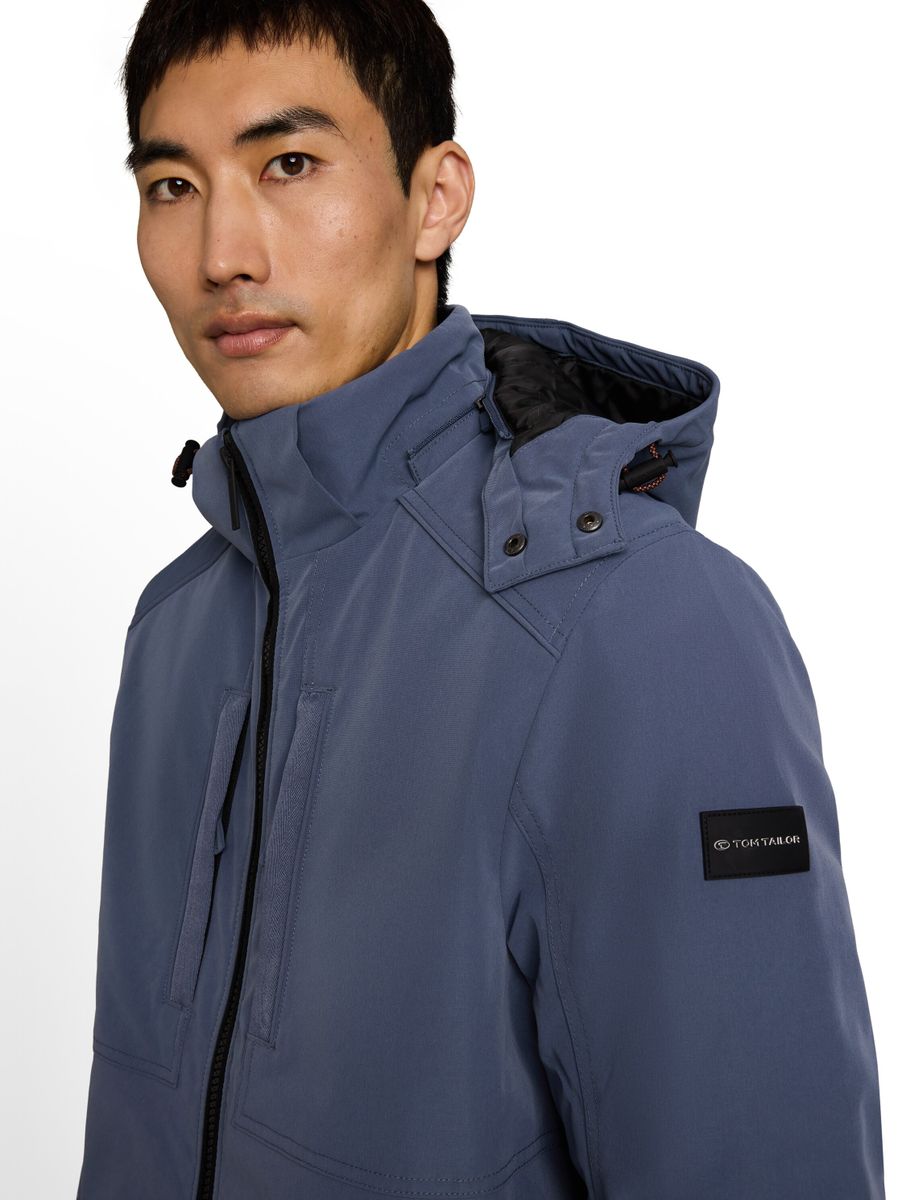 Funktionsjacke mit abnehmbarer Kapuze