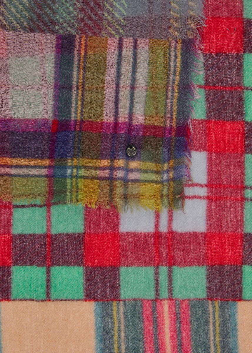 Edler Schal aus Wolle mit Karomuster
