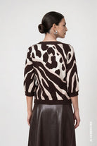 Strickpullover mit Leo-Tiger-Mustermischung