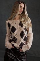Strickjacke mit Rautenmuster