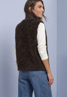 Fake Fur Weste mit Strickdetails