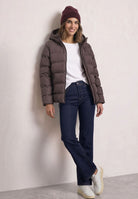 Kurze Jacke mit geklebter Steppung
