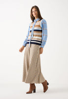 Karobluse mit Schleife