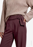 Damen Stoffhose  mit Gürtel