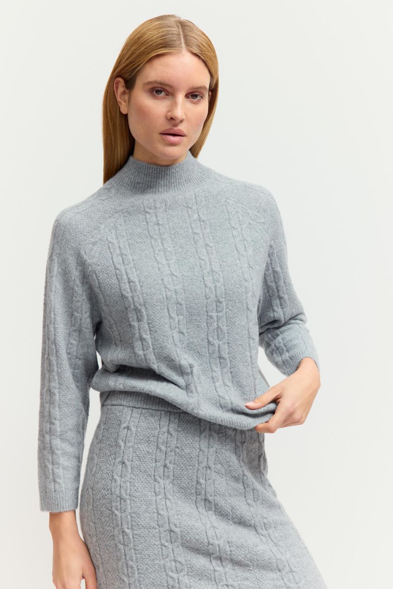 Cable Knit Pullover