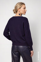 Strickpullover mit Schmuckapplikationen